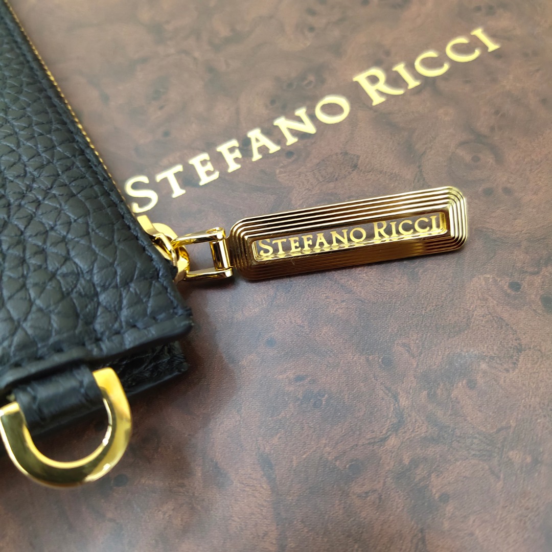 sr史蒂芬厚款黑银手包尺寸28x20x2cm有隔层卡槽