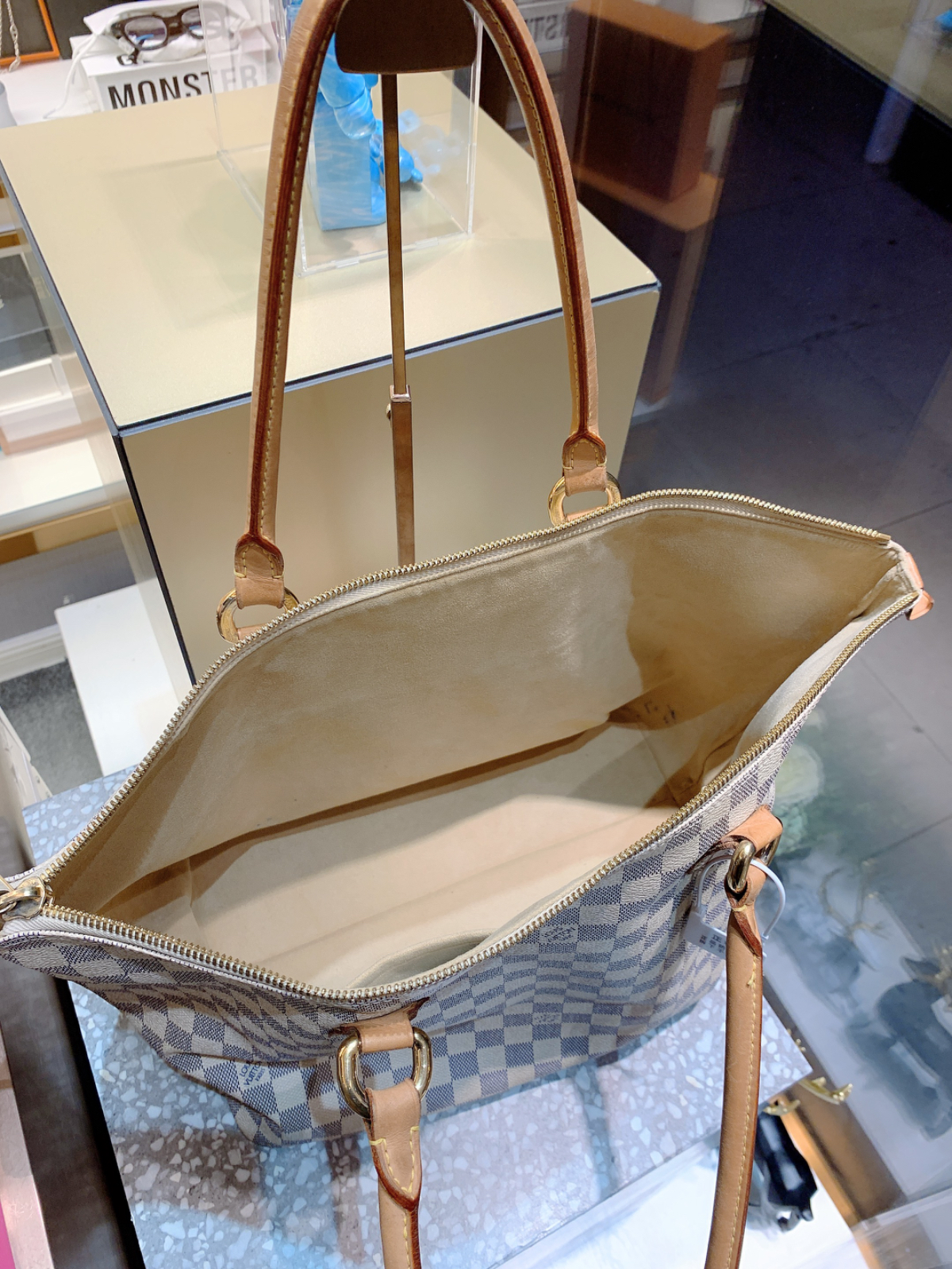 lv白棋盘格购物袋