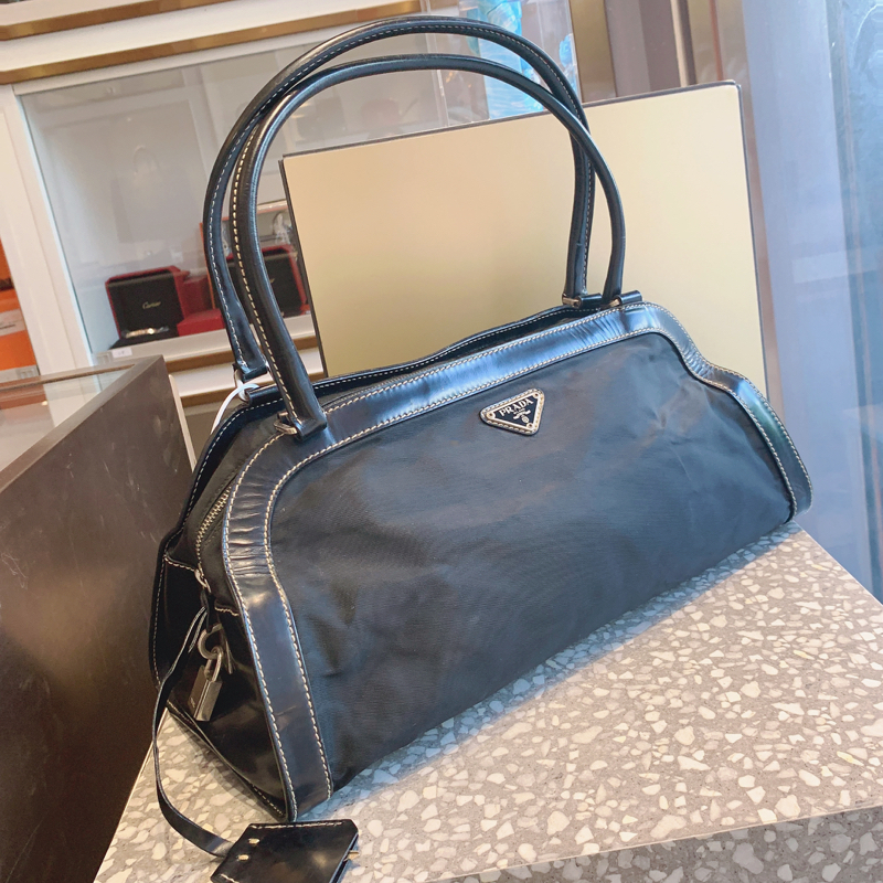 95新 prada/普拉达 黑色尼龙降落伞材质手提包