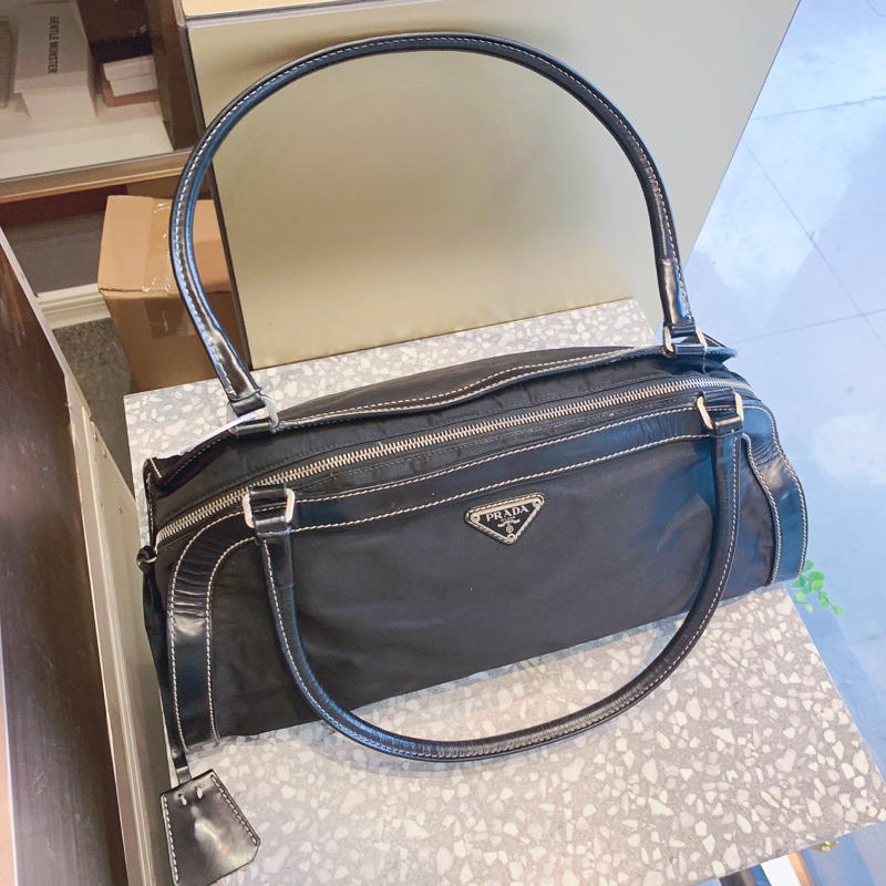 95新 prada/普拉达 黑色尼龙降落伞材质手提包