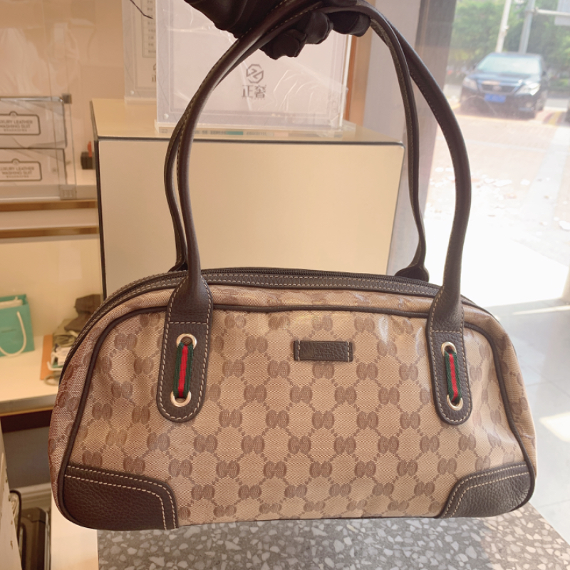 gucci古驰水晶皮老花手提枕头包